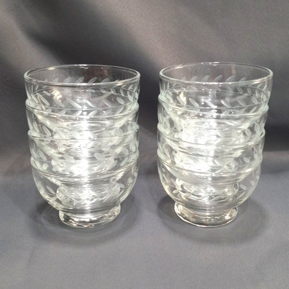 8 Vintage Clear Glass Etched Leaf Pattern Sherbet Bowls - Picture 1 of 11